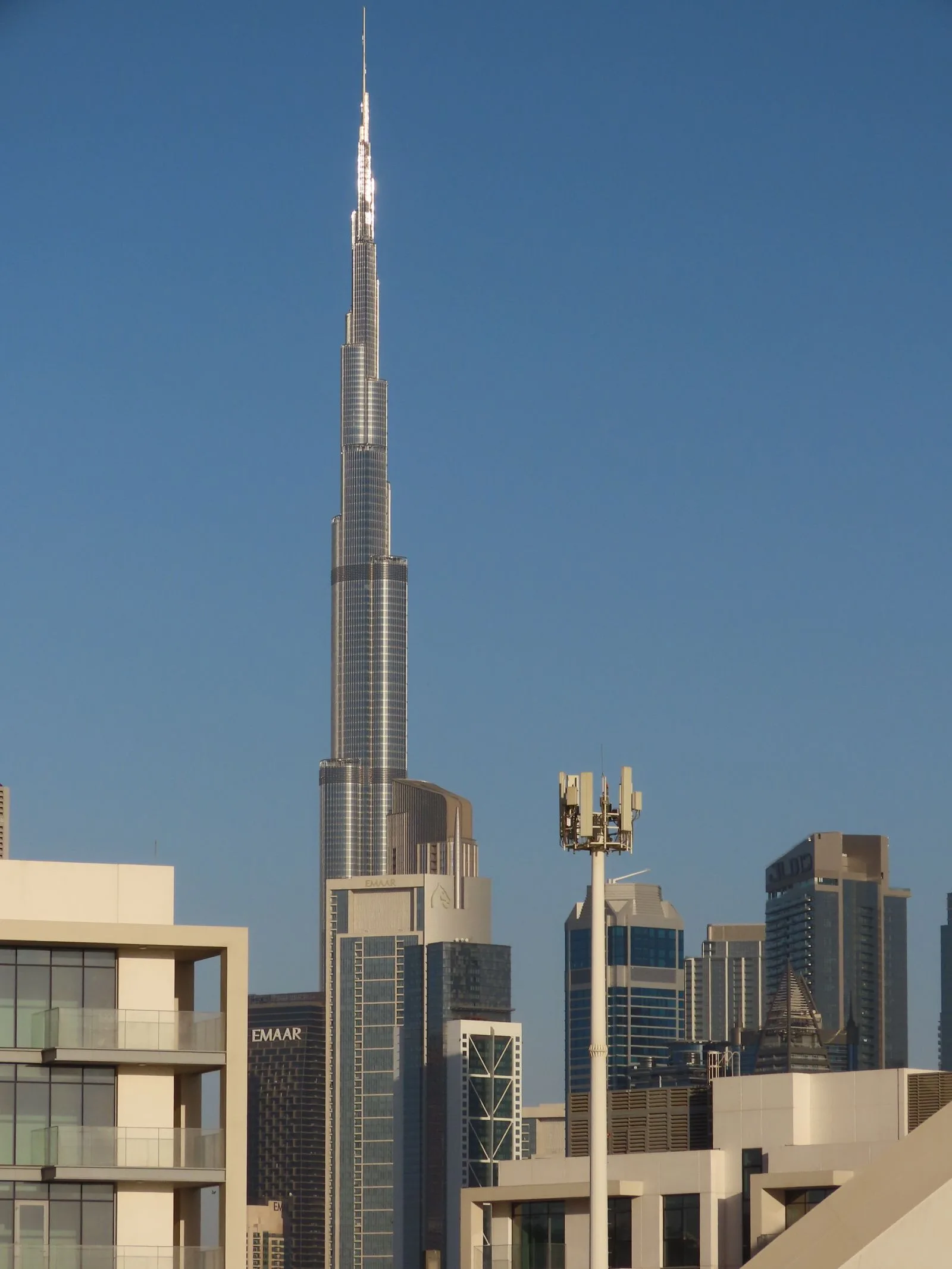 بهترین جاذبههای گردشگری دبی؛ راهنمای کامل بازدید و قیمت بلیط ۲۰۲۶ 1 burj khalifa dubai top tourist attractions skyline