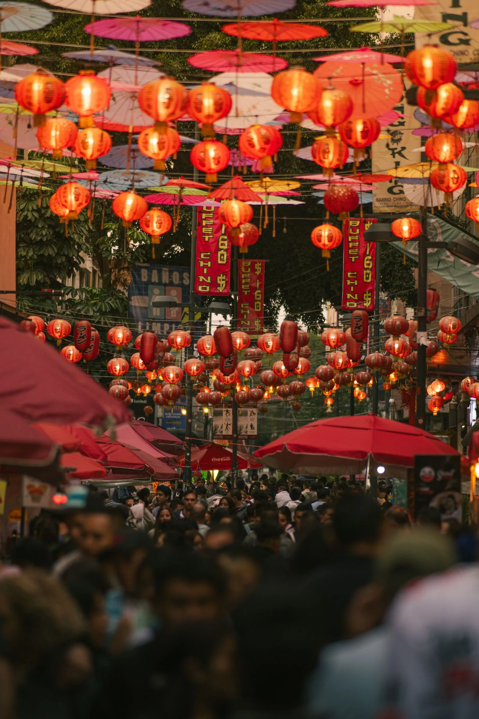 بازگشایی گلوبال ویلج، باغ گل معجزه و سافاری پارک دبی؛ تاریخ تخمینی فصل جدید 2 colorful lantern night festival market lights
